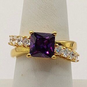 Womens Gold Plated Amethyst Cubic Zirconia Ring Size 8 Cocktail Square Cut Twist